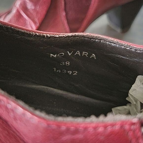 Vtg wine leather cone heel bow pumps - Picture 9 of 11